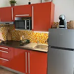 Petit Nid Cosy à 50 M Des Plages Et Des Commerces Appartement *